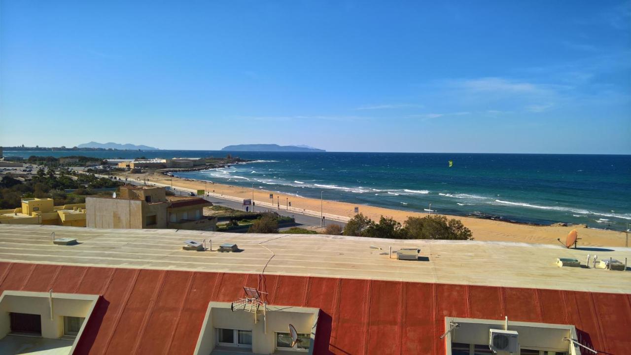 Suite Fronte Spiaggia - 50M Dalla Spiaggia Trapani Exterior foto