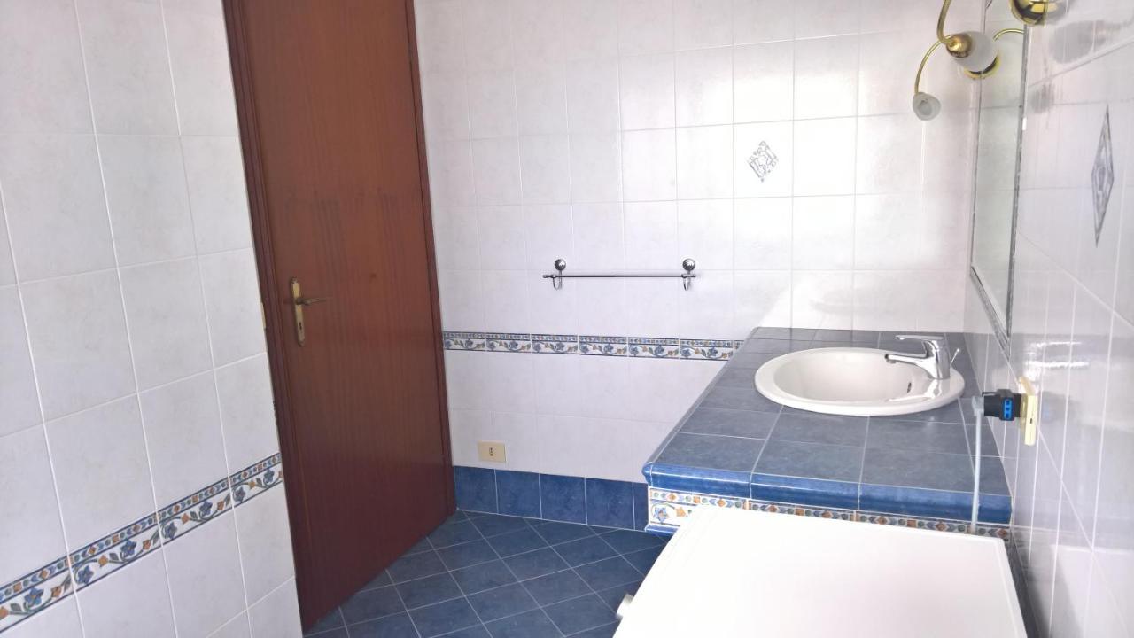 Suite Fronte Spiaggia - 50M Dalla Spiaggia Trapani Exterior foto